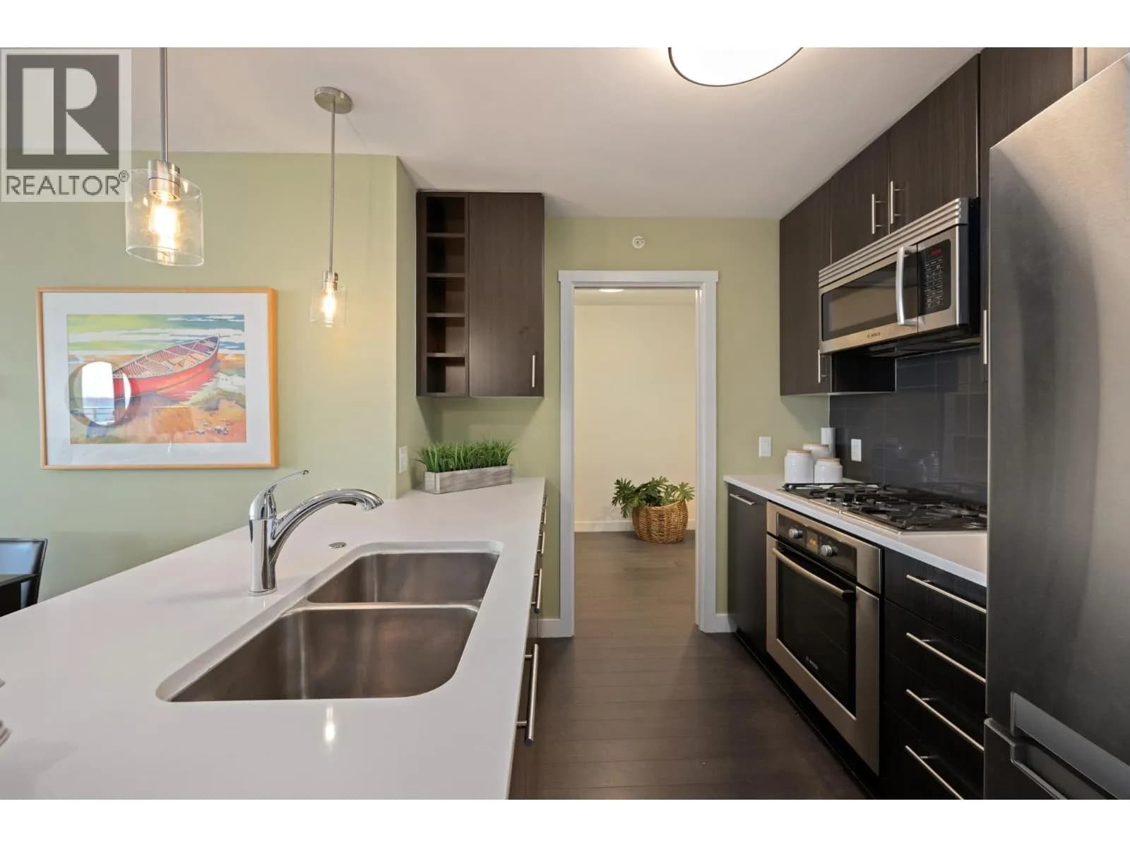 #1808 608 BELMONT STREET, New Westminster, BC photo 3