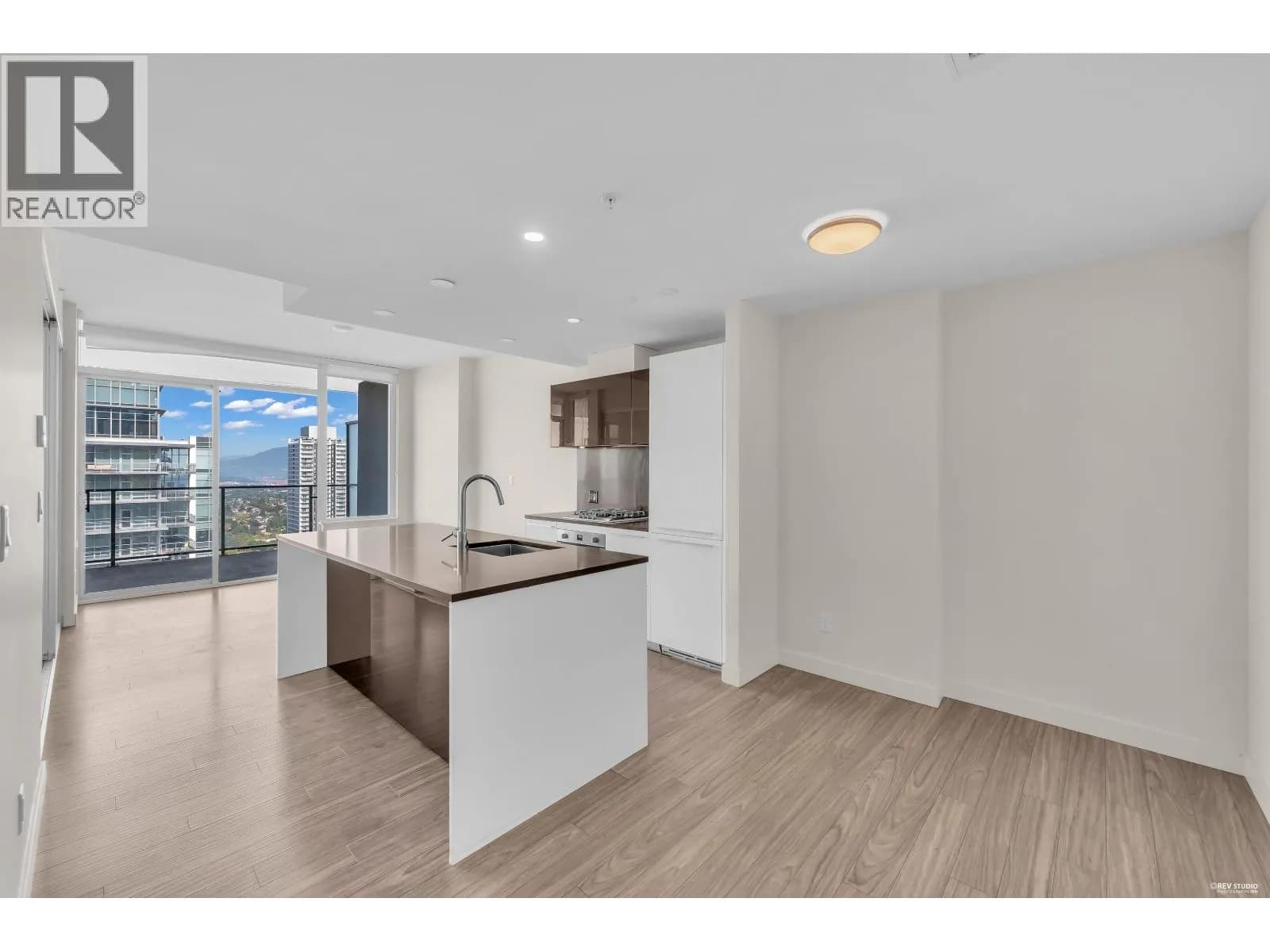#3606 6383 MCKAY AVENUE, Burnaby, BC photo 4