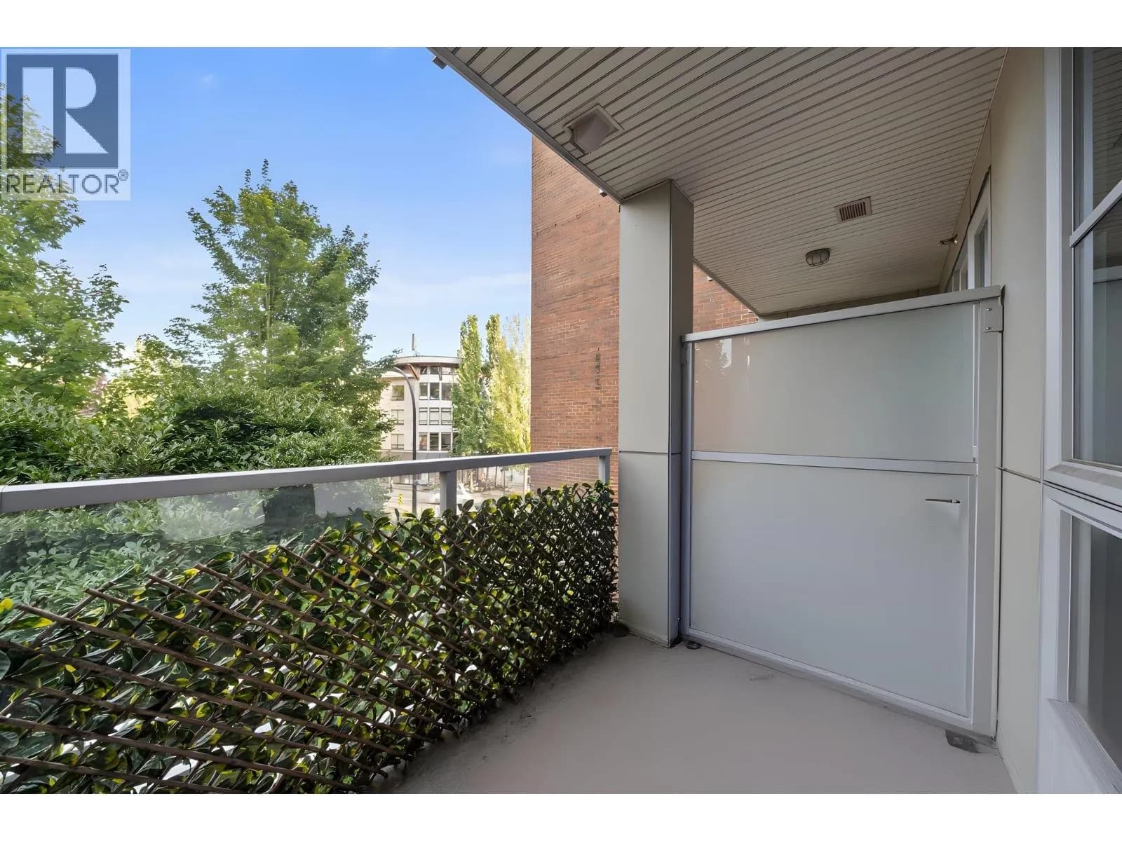 #214 1621 HAMILTON AVENUE, North Vancouver, BC photo 5