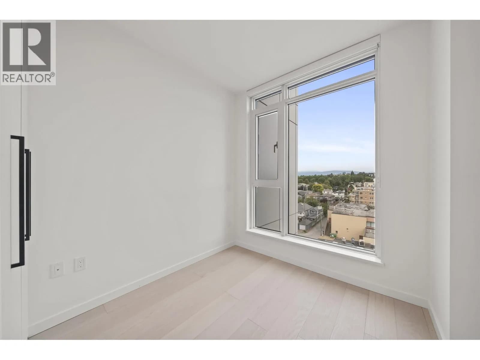 #702 8415 GRANVILLE STREET, Vancouver, BC photo 5