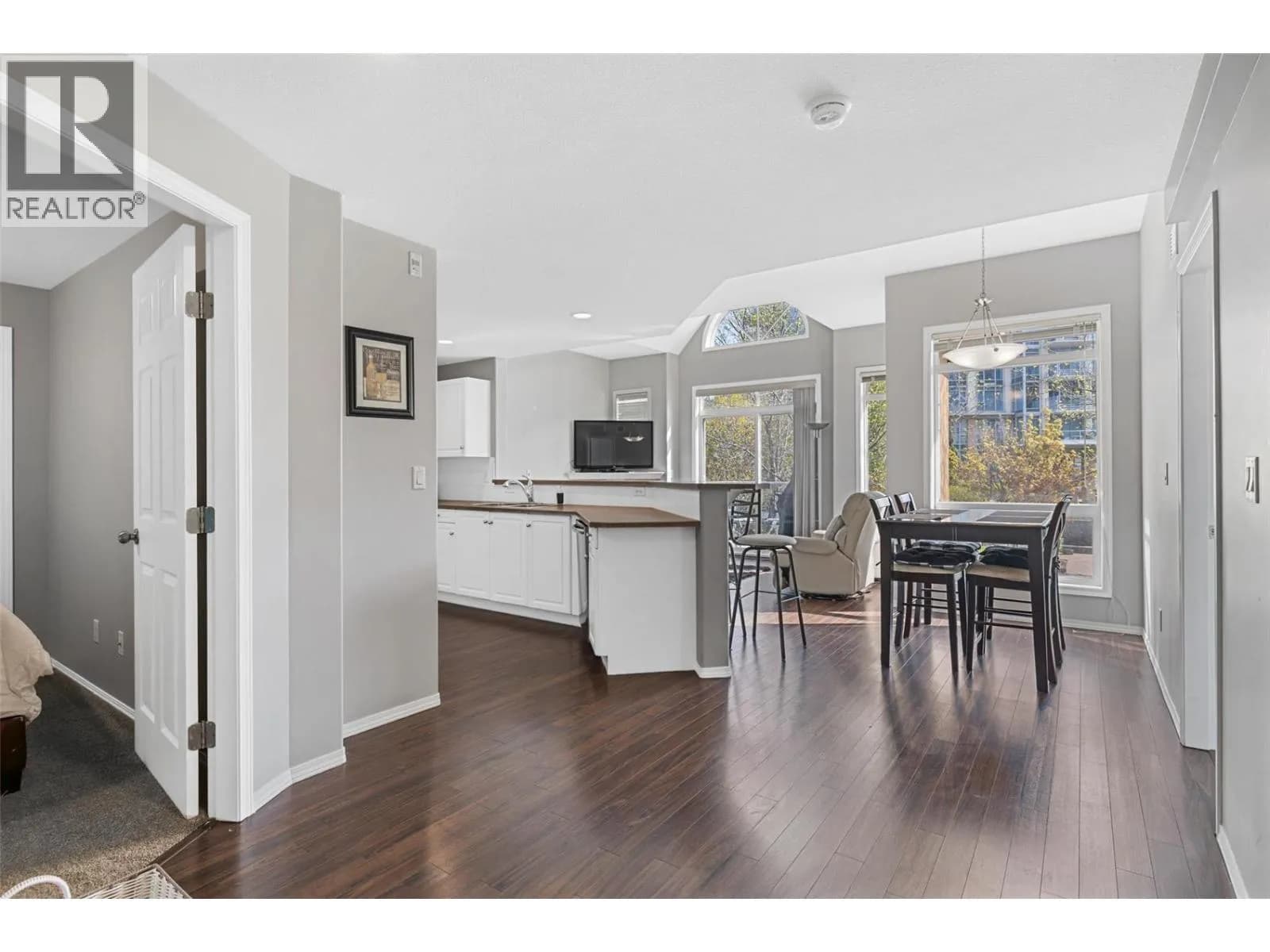 #246 1088 Sunset Drive, Kelowna, BC photo 5