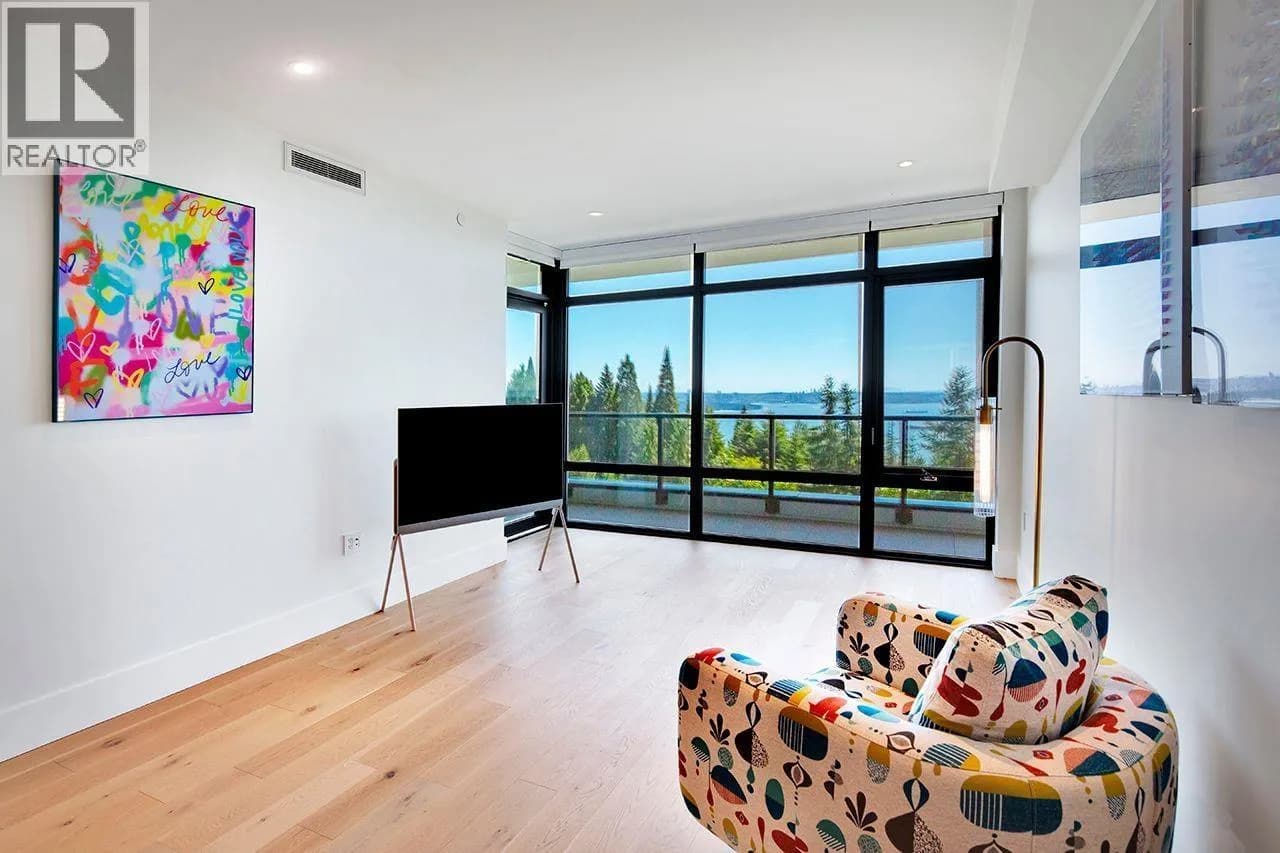 #402 3101 BURFIELD PLACE, West Vancouver, BC photo 2