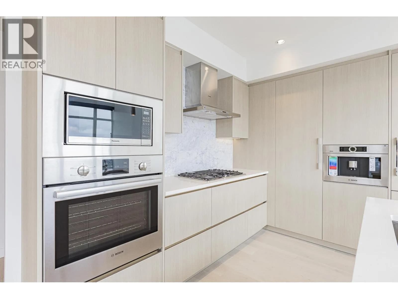#4907 4730 LOUGHEED HIGHWAY, Burnaby, BC photo 4