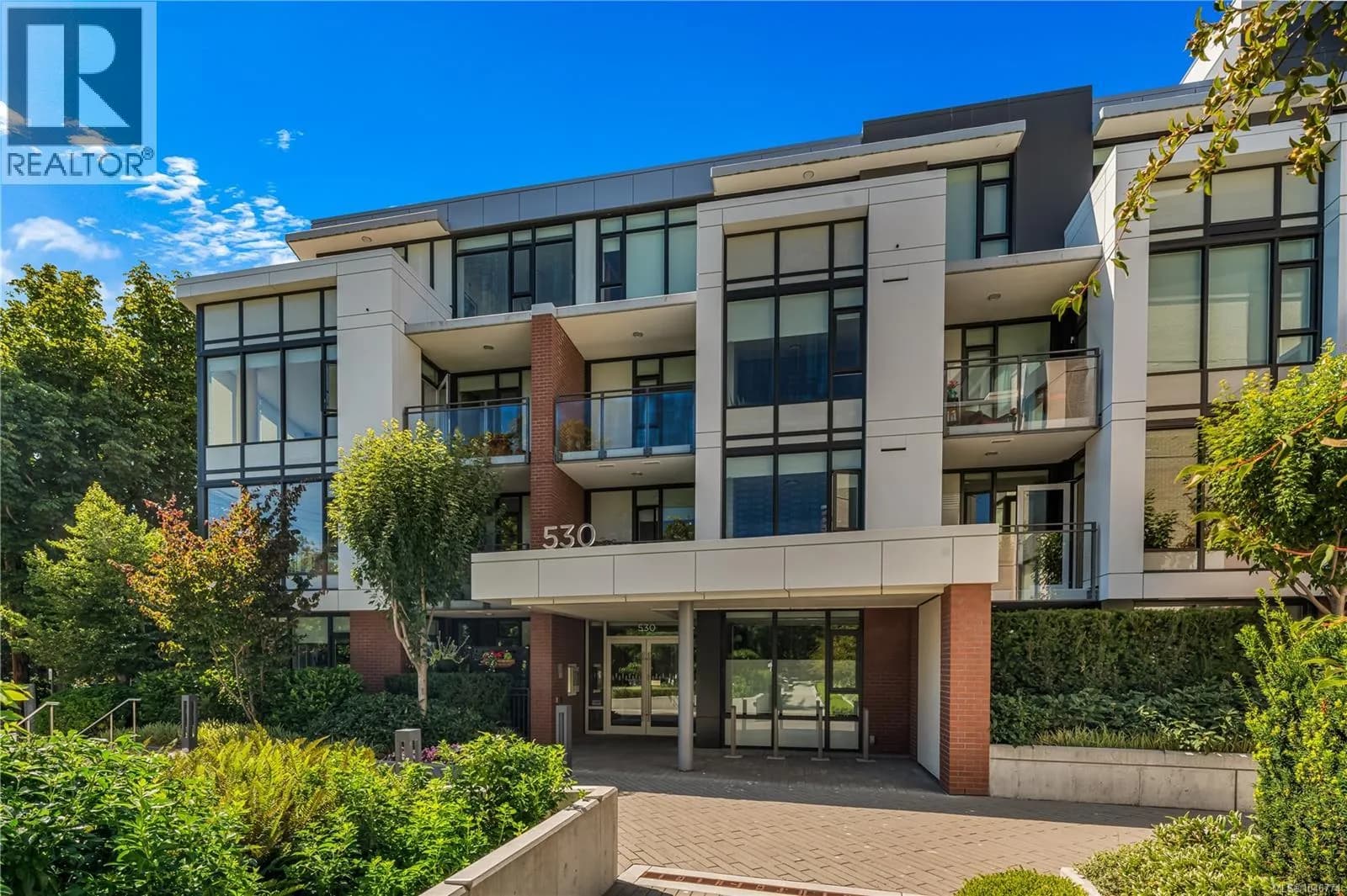 #116 530 Michigan St, Victoria, BC photo 2