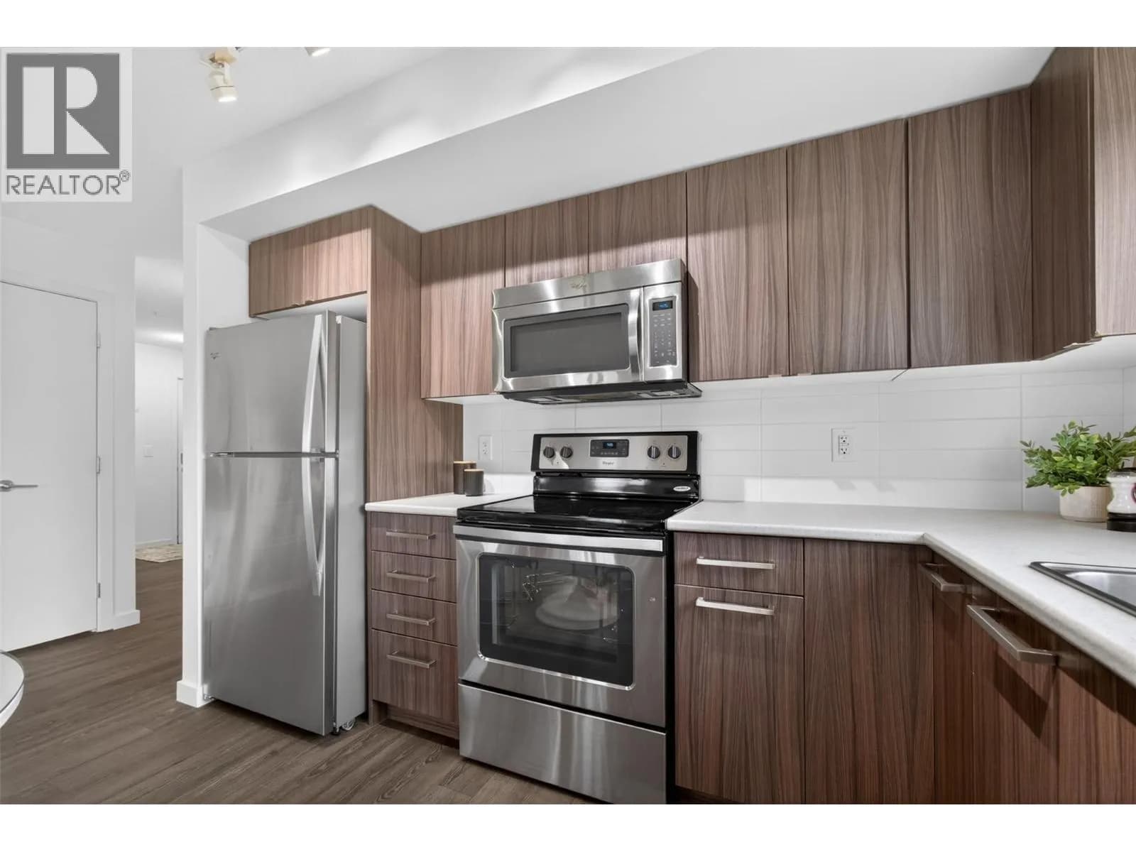 #312 881 Academy Way, Kelowna, BC photo 4