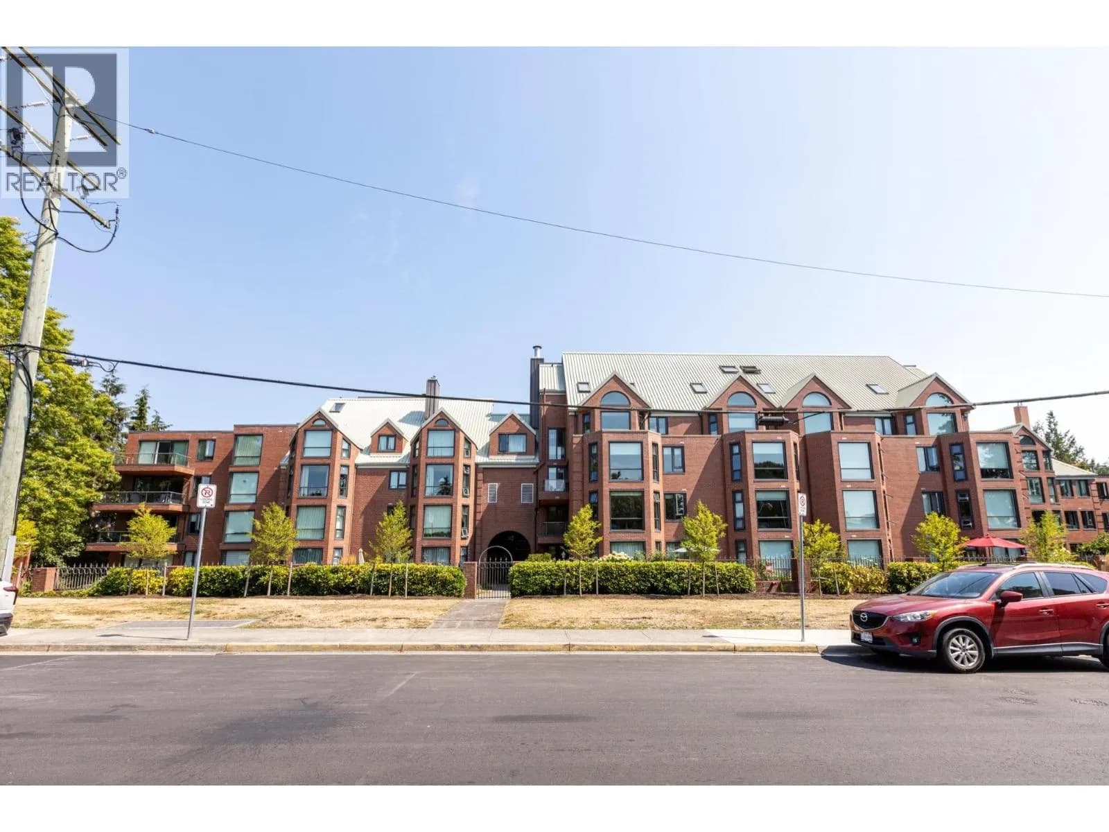1350 VIEW CRESCENT, Delta