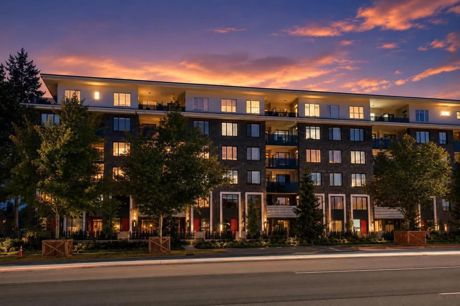 15858 FRASER HIGHWAY, Surrey