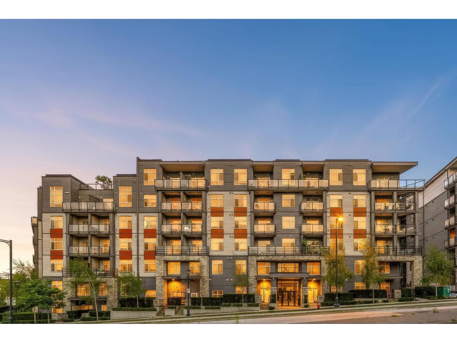 11077 RAVINE ROAD, Surrey