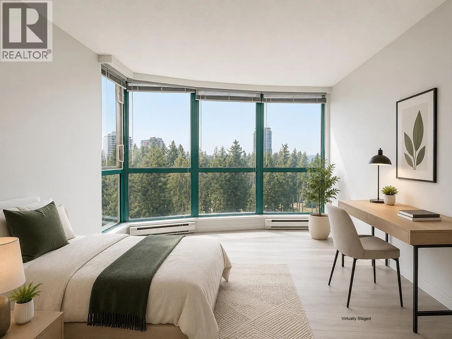 #1704 3071 GLEN DRIVE, Coquitlam, BC photo 5
