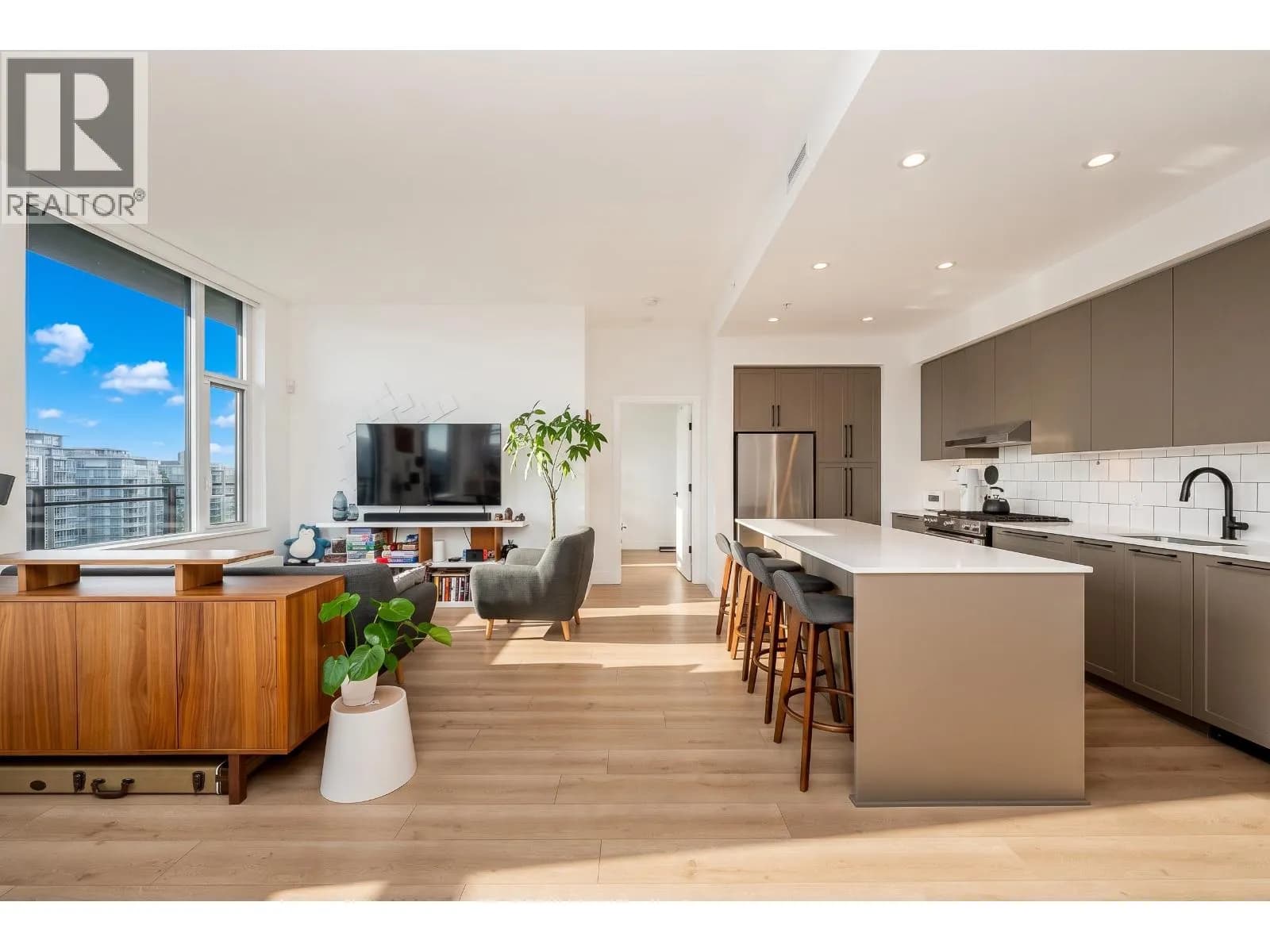 #1202 8750 UNIVERSITY CRESCENT, Burnaby, BC photo 2