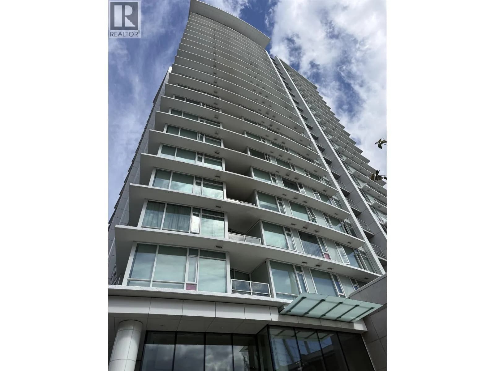#810 161 W GEORGIA STREET, Vancouver, BC photo 4