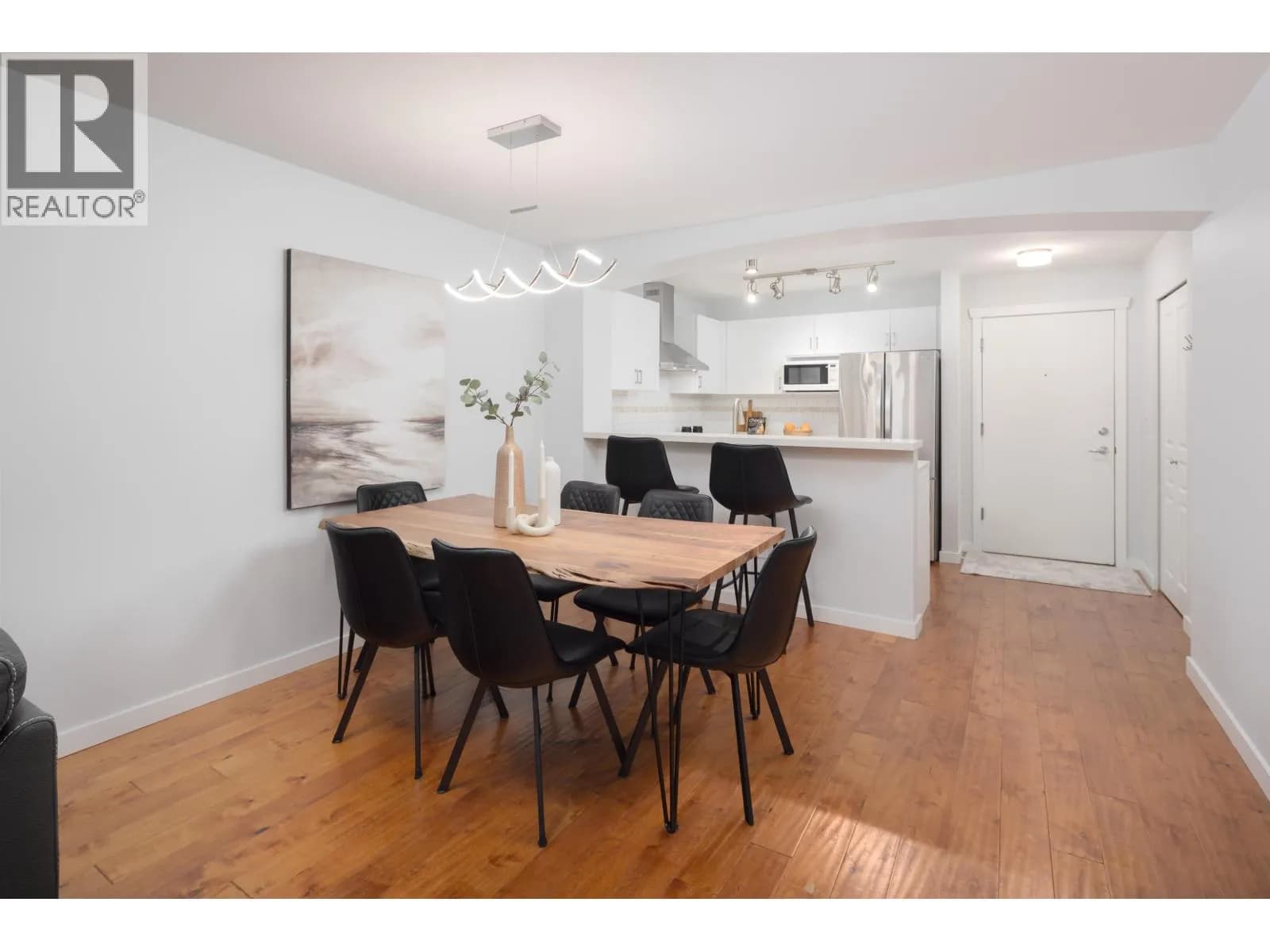 #301 2958 SILVER SPRINGS BOULEVARD, Coquitlam, BC photo 4