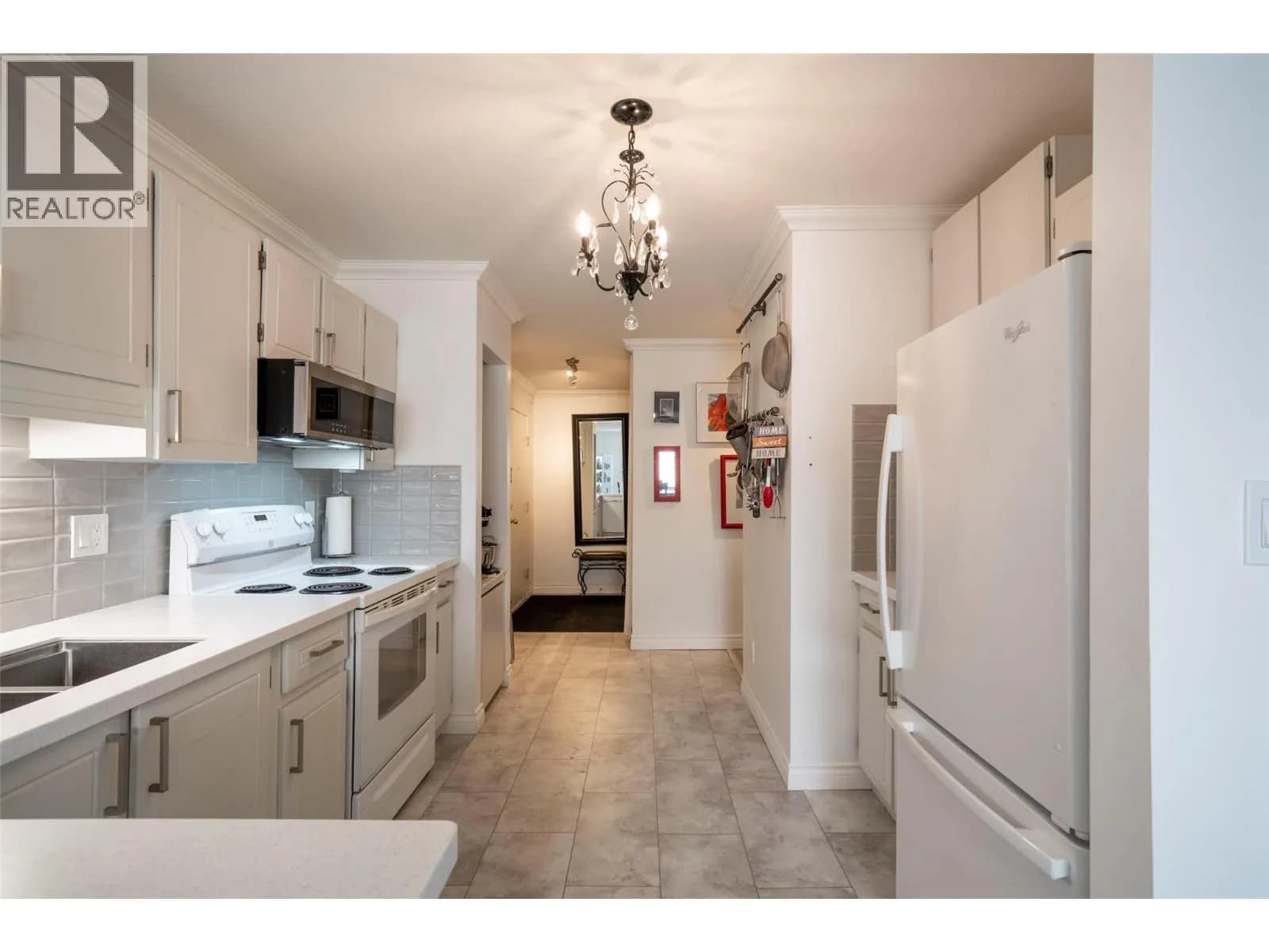 #209 3608 27 Avenue, Vernon, BC photo 3