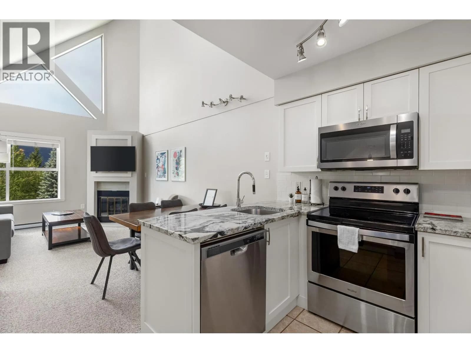 #316 4749 SPEARHEAD DRIVE, Whistler, BC photo 4
