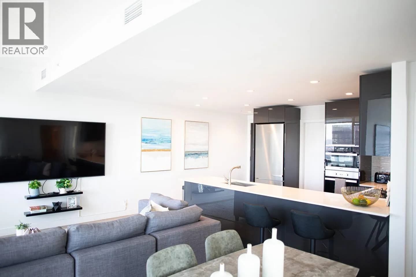 #4103 1283 HOWE STREET, Vancouver, BC photo 2