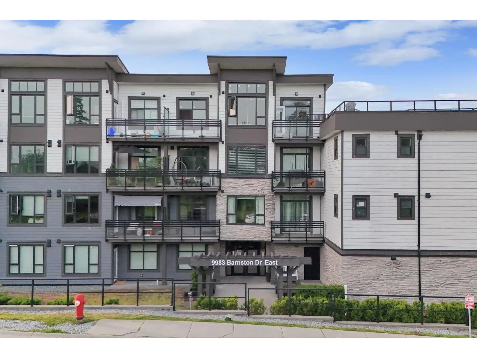 #504 9983 E BARNSTON DRIVE, Surrey, BC photo 1