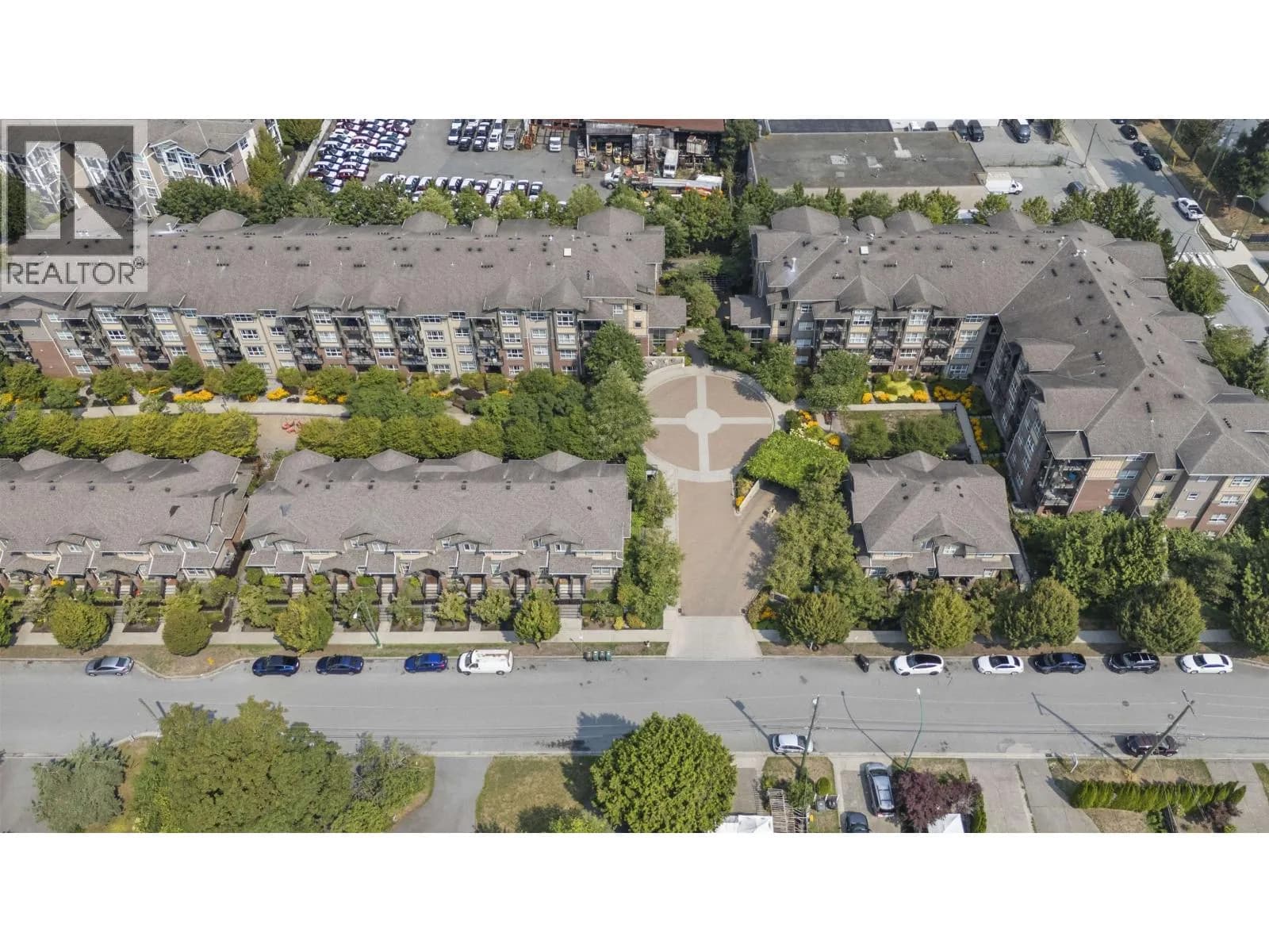 #302 5885 IRMIN STREET, Burnaby, BC photo 4