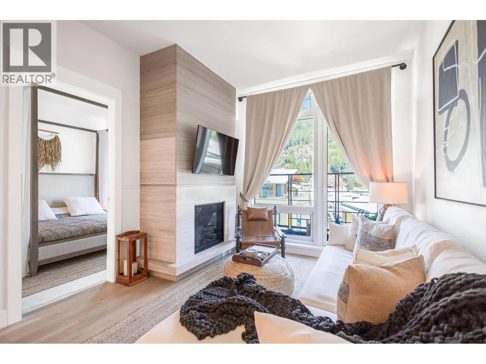6687 NELSON AVENUE, West Vancouver