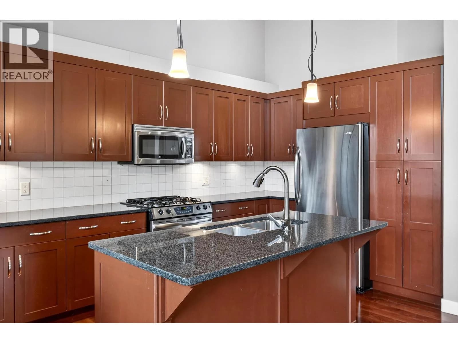 #203 600 Sarsons Road, Kelowna, BC photo 4