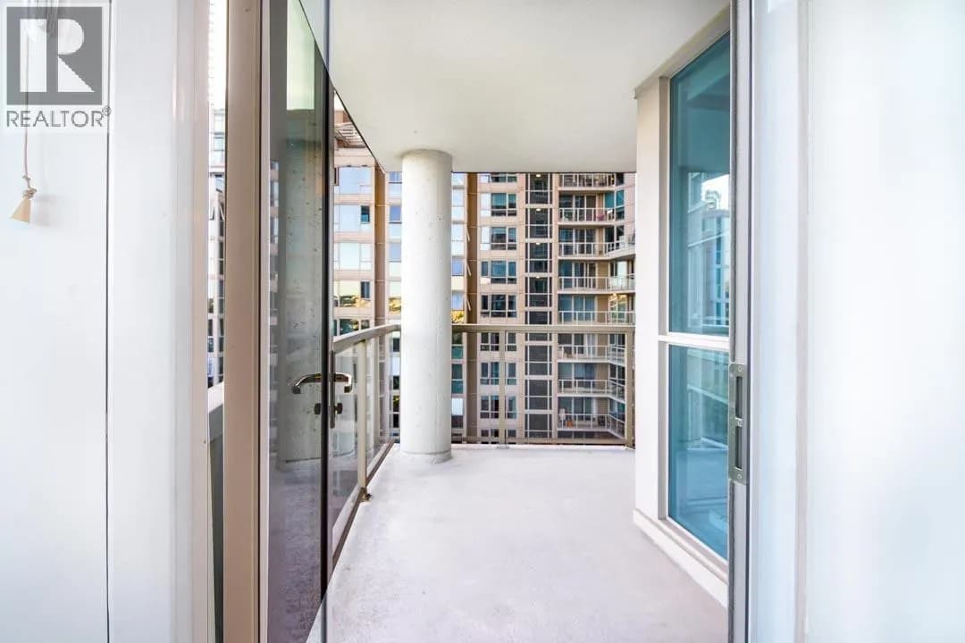 #802 388 DRAKE STREET, Vancouver, BC photo 5