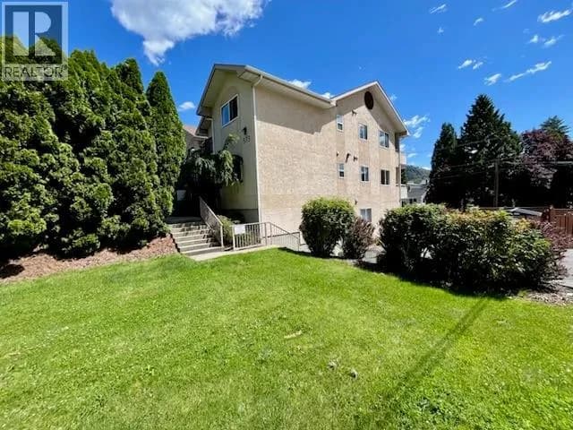 #4 573 10th Avenue, Castlegar, BC photo 4