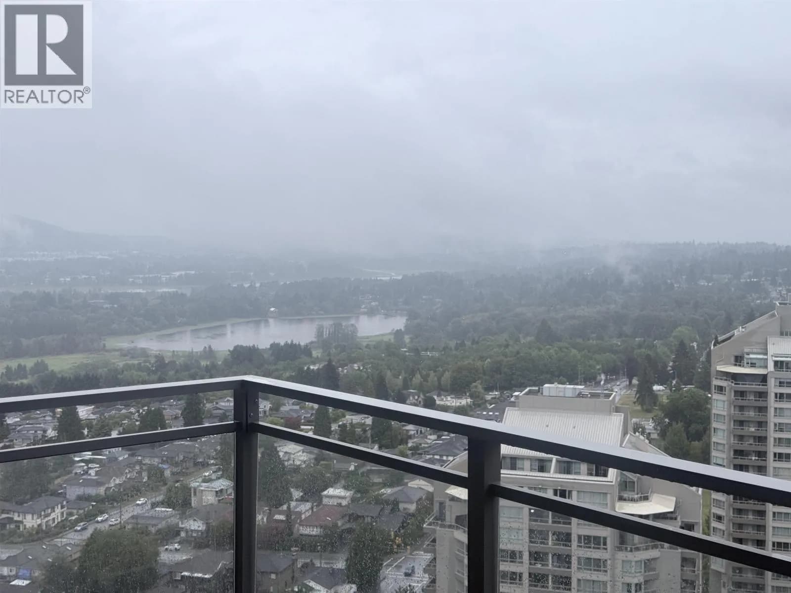#2510 4711 HAZEL STREET, Burnaby, BC photo 3