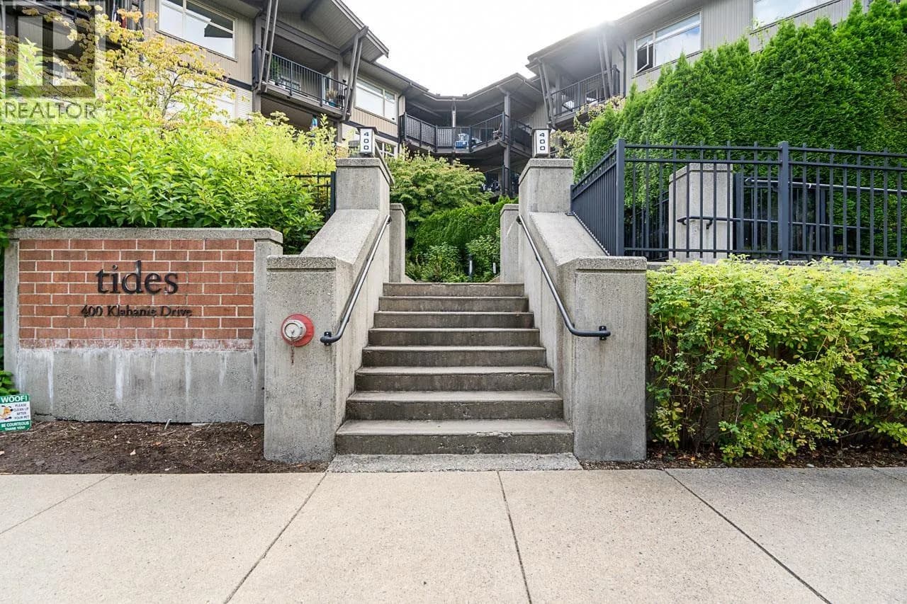 #213 400 KLAHANIE DRIVE, Port Moody, BC photo 2