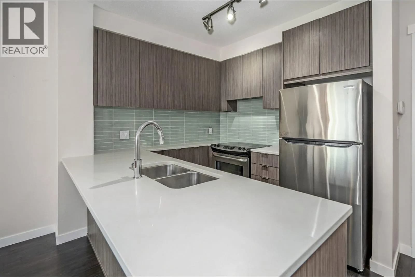 #108 9168 SLOPES MEWS, Burnaby, BC photo 2