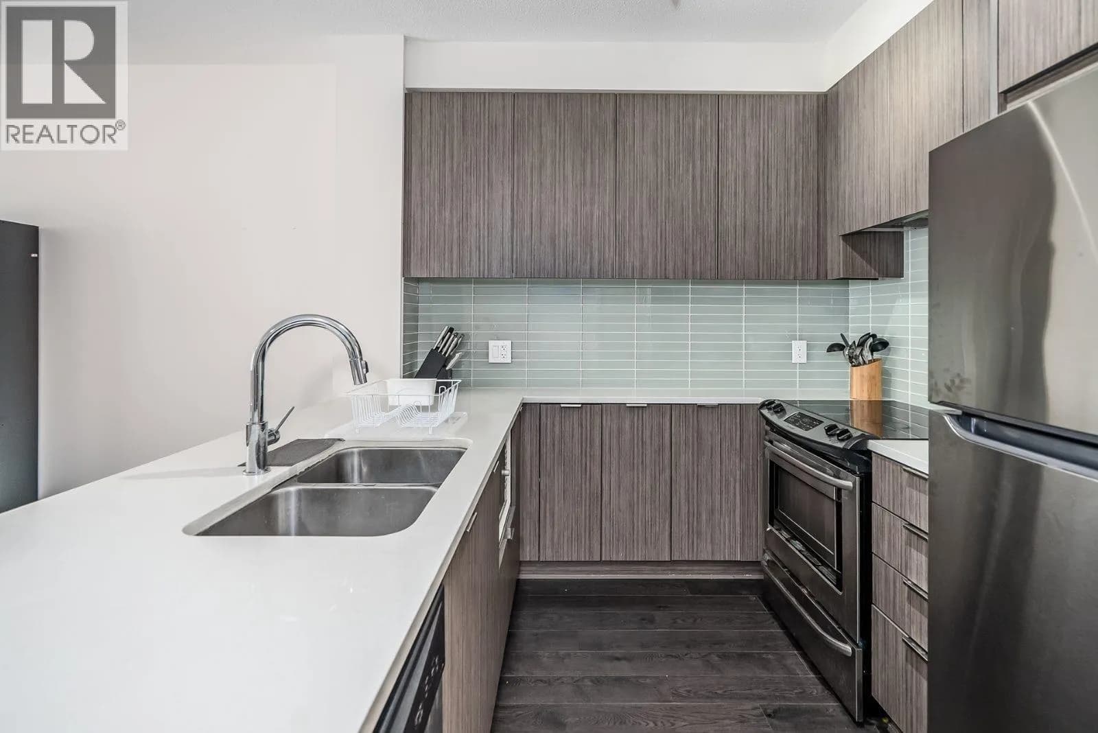 #108 9168 SLOPES MEWS, Burnaby, BC photo 3