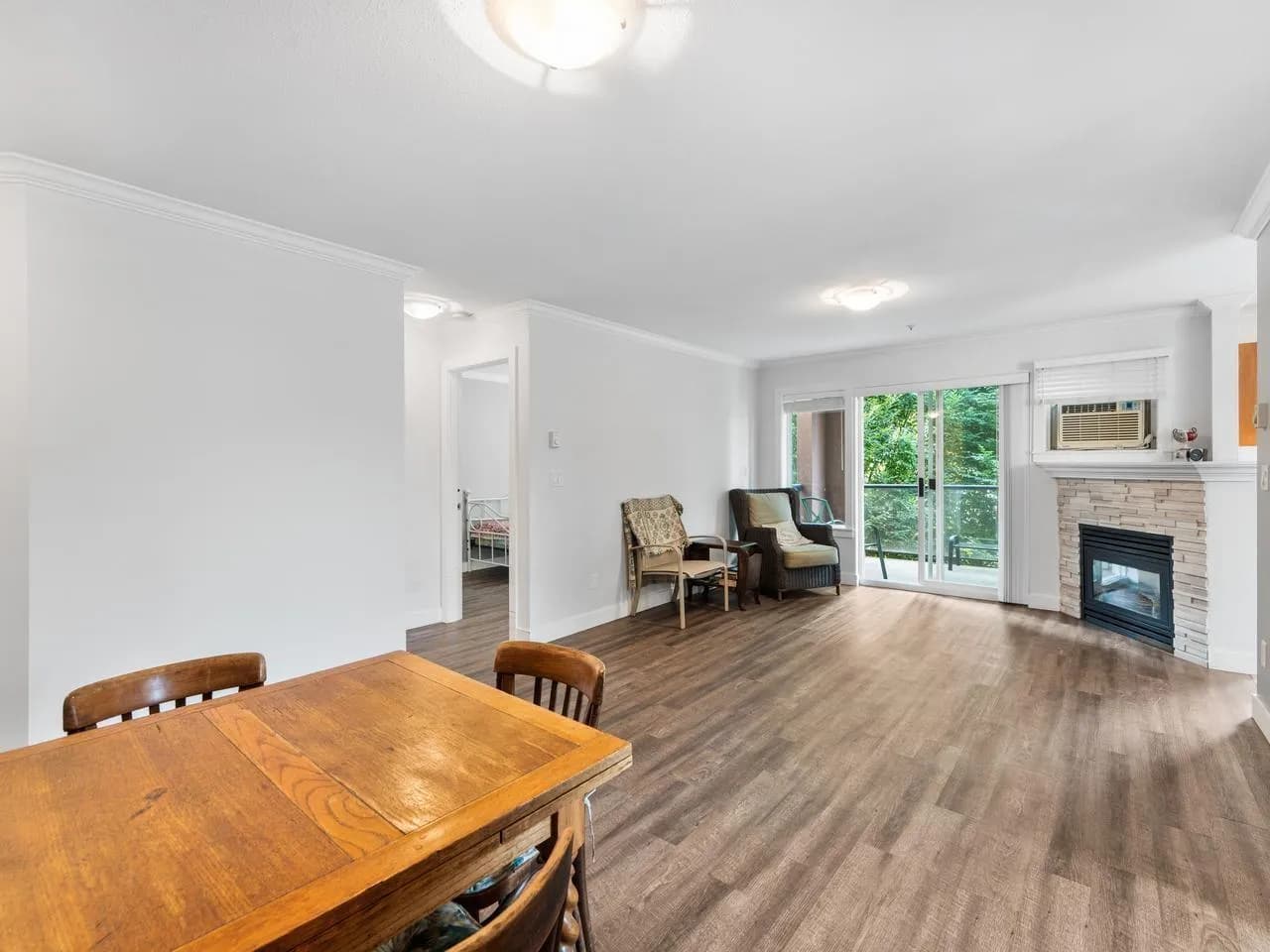 #303 20239 MICHAUD CRESCENT, Langley, BC photo 2