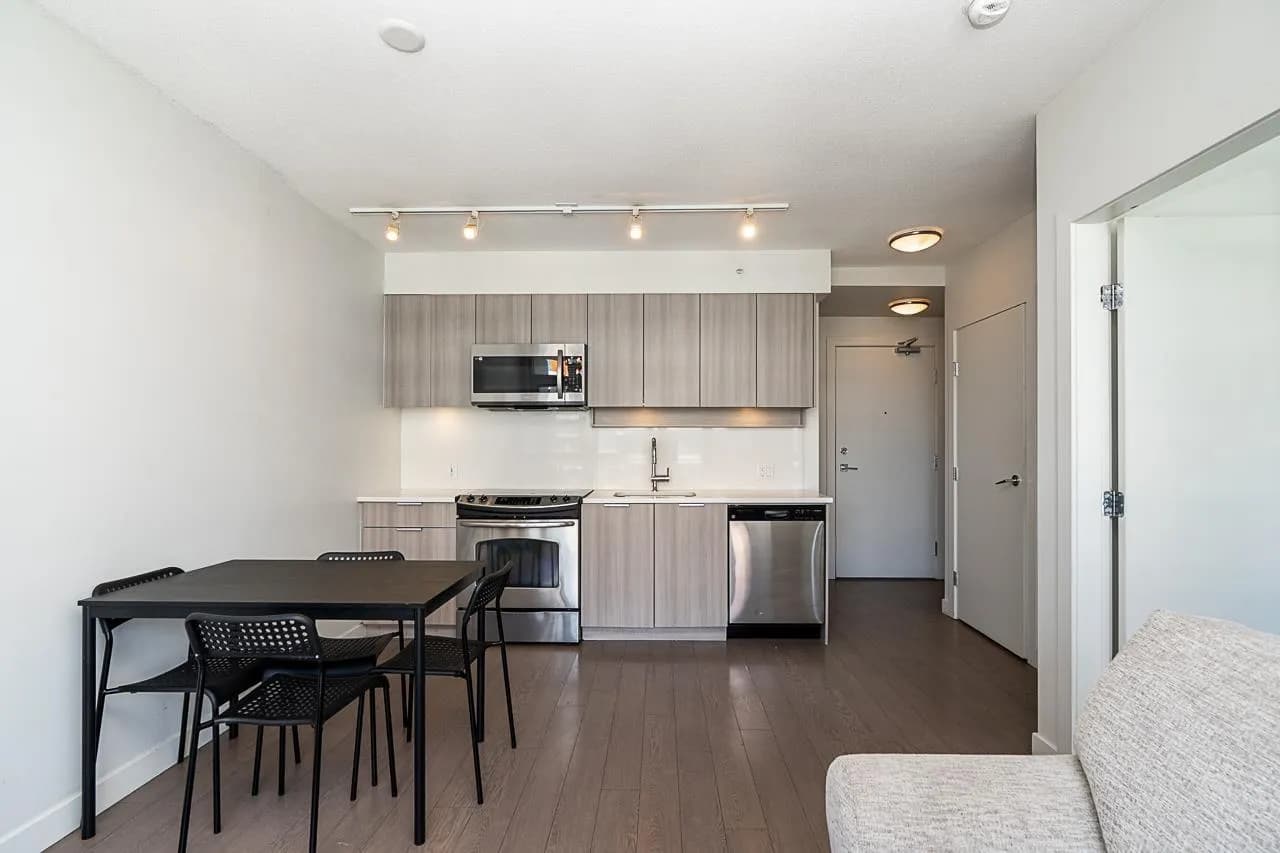 #2302 13308 CENTRAL AVENUE, Surrey, BC photo 2