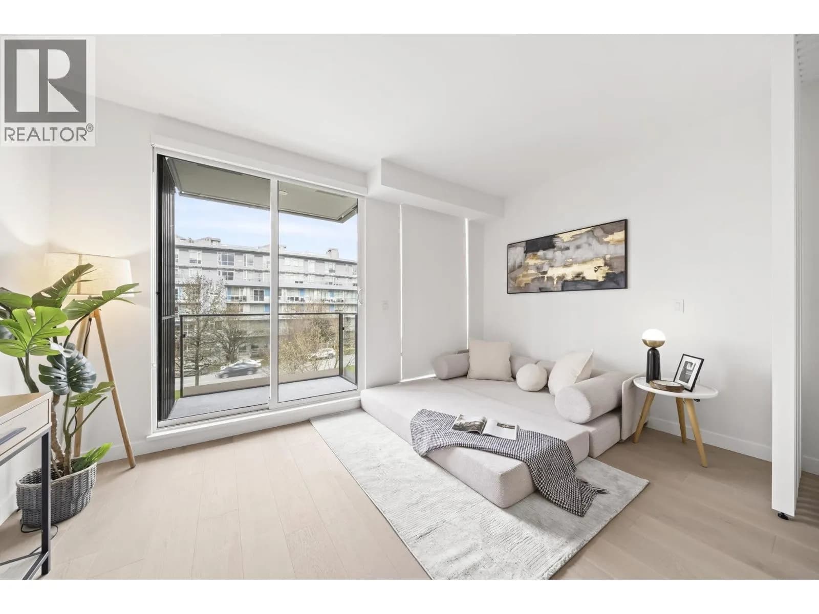 #307 5212 CAMBIE STREET, Vancouver, BC photo 3