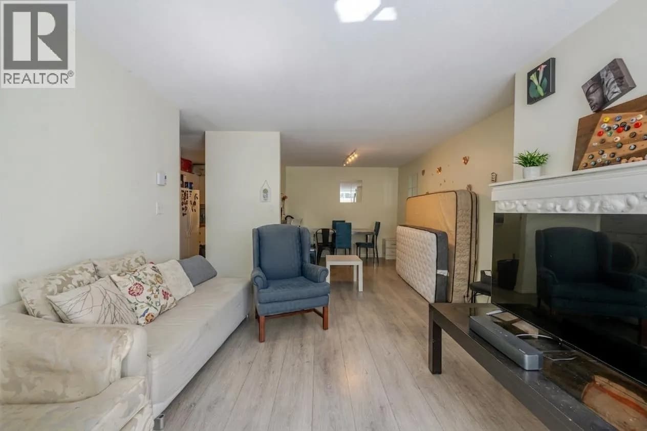 #105 7431 BLUNDELL ROAD, Richmond, BC photo 4