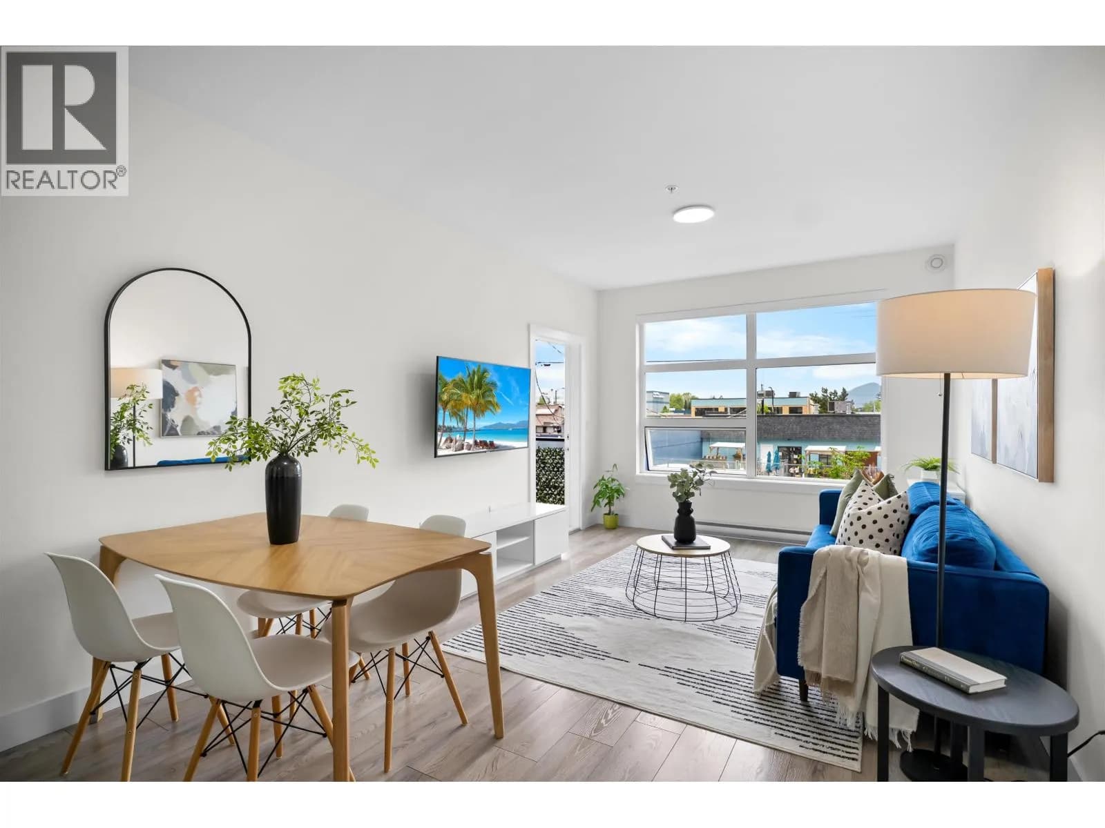 #202 22577 ROYAL CRESCENT, Maple Ridge, BC photo 2