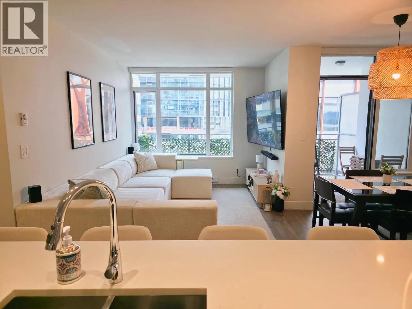 258 NELSON'S COURT, New Westminster