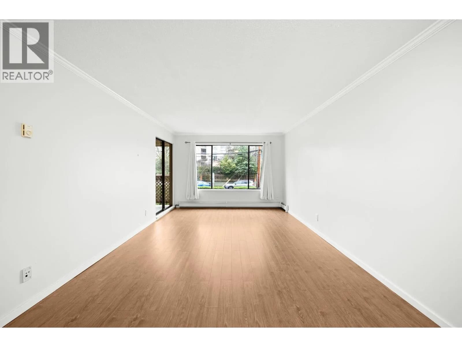 #213 436 SEVENTH STREET, New Westminster, BC photo 2