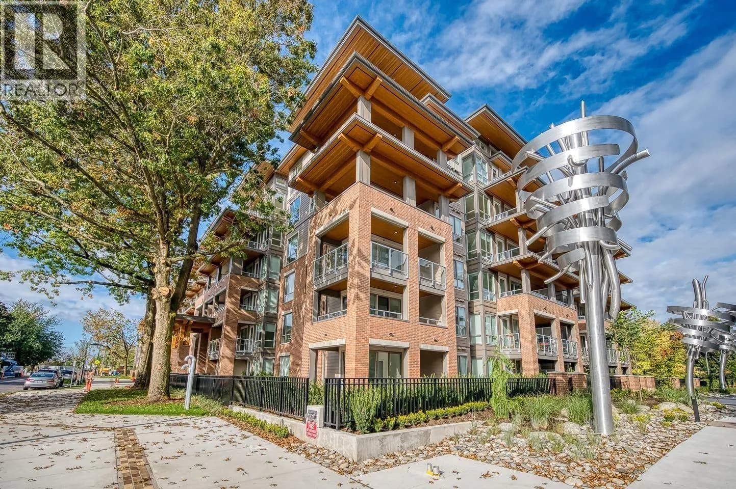 7133 14 AVENUE, Burnaby