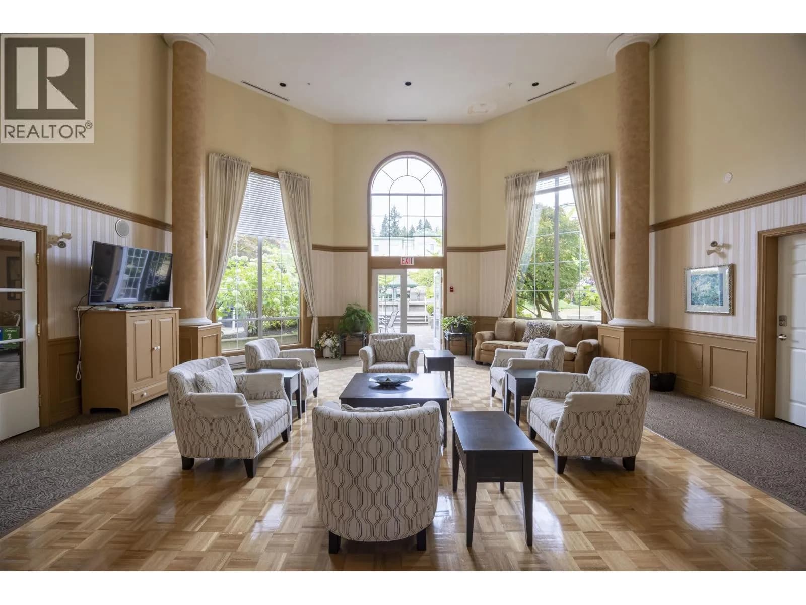 #411 2995 PRINCESS CRESCENT, Coquitlam, BC photo 2