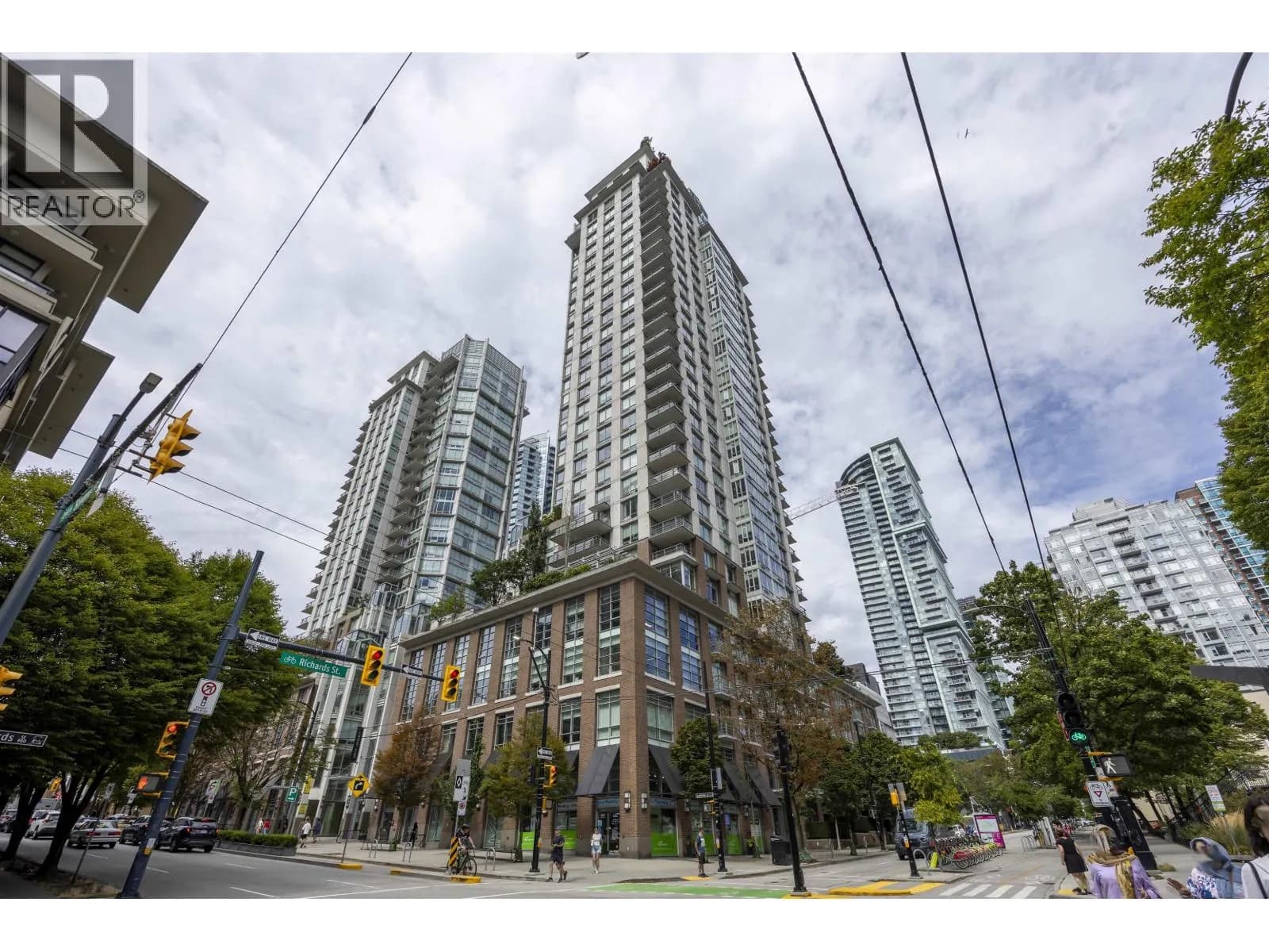 535 SMITHE STREET, Vancouver