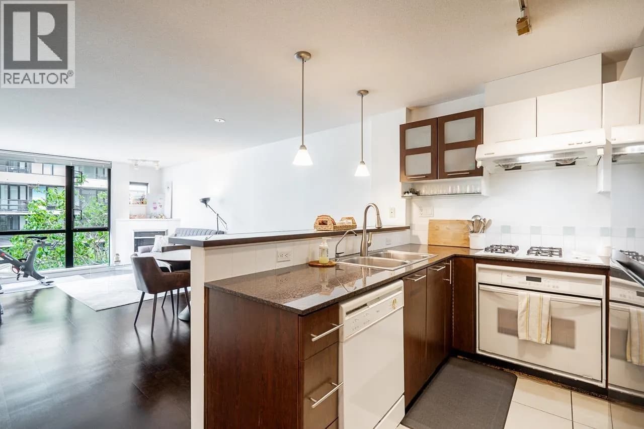 #602 7831 WESTMINSTER HIGHWAY, Richmond, BC photo 2