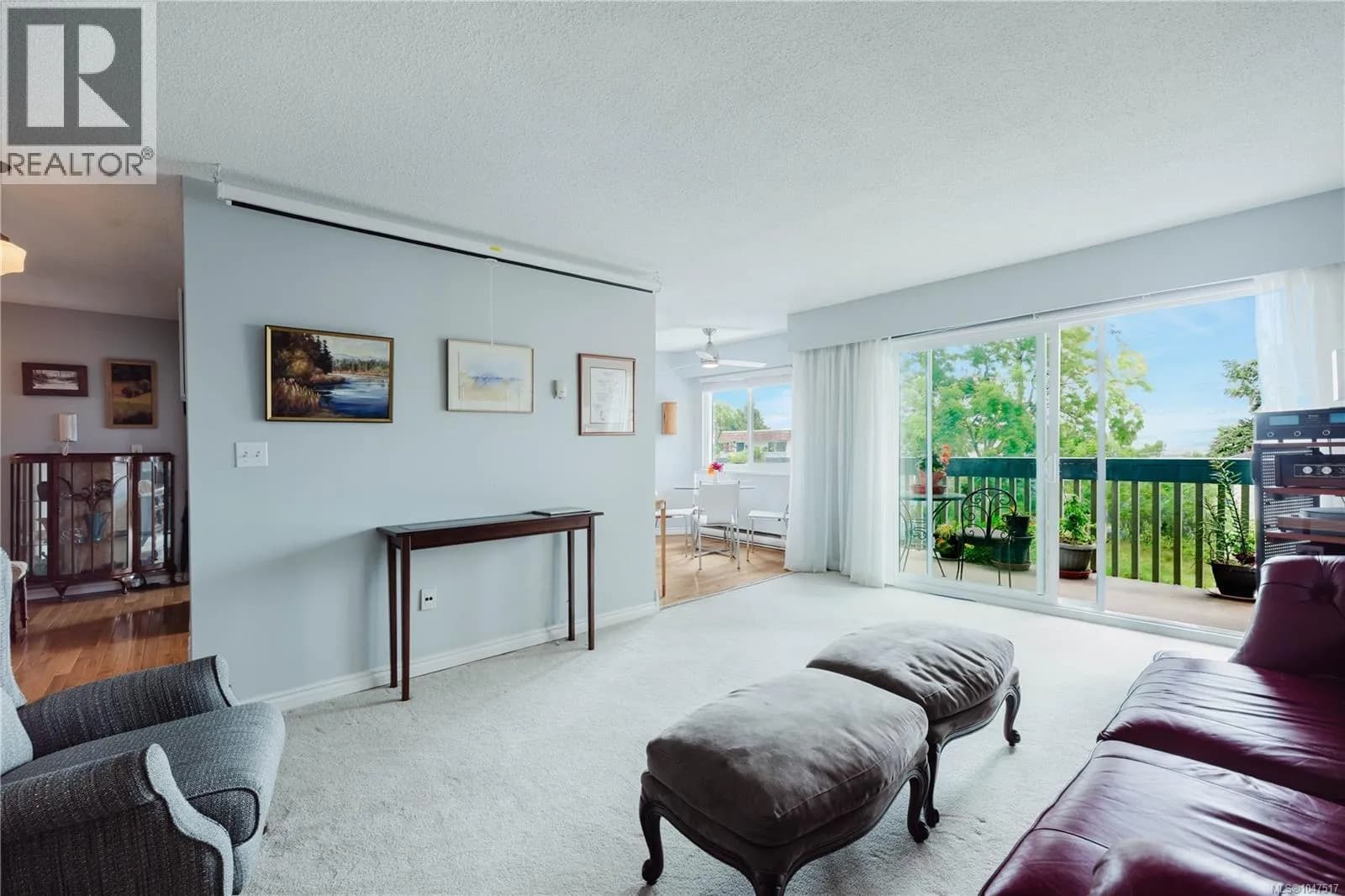 #404 1012 Collinson St, Victoria, BC photo 2