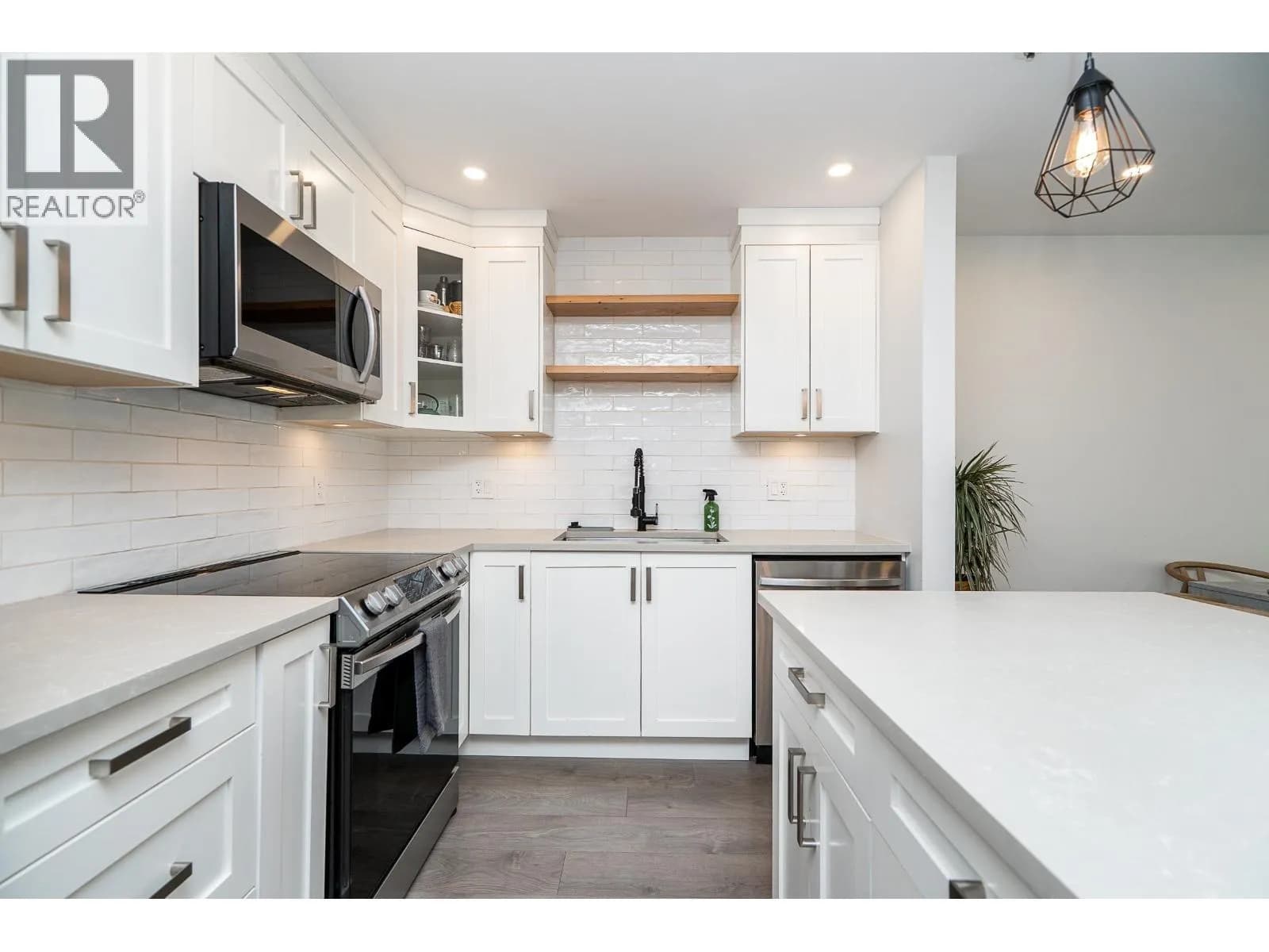 #105 2968 BURLINGTON DRIVE, Coquitlam, BC photo 5