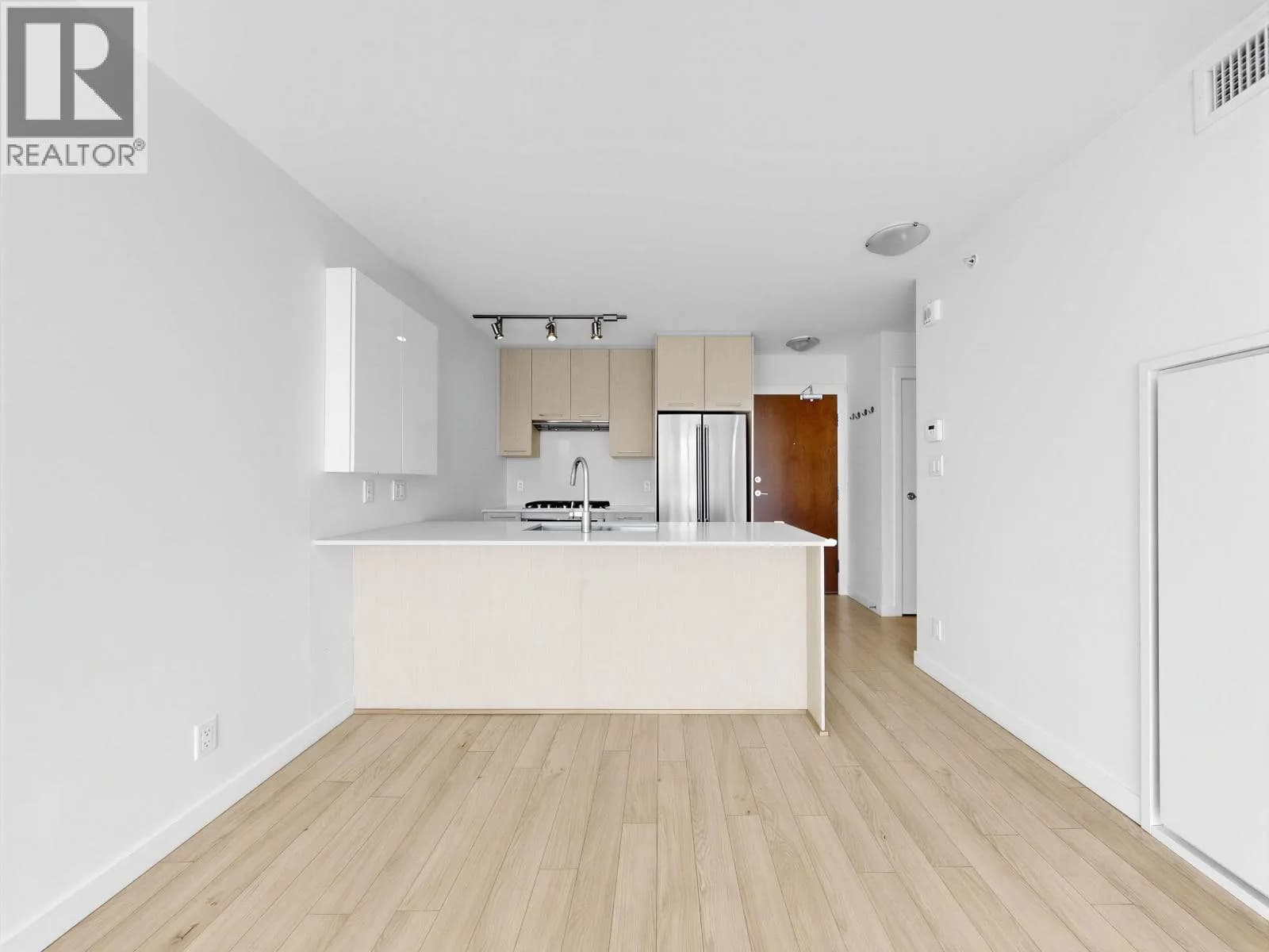 #808 7708 ALDERBRIDGE WAY, Richmond, BC photo 2