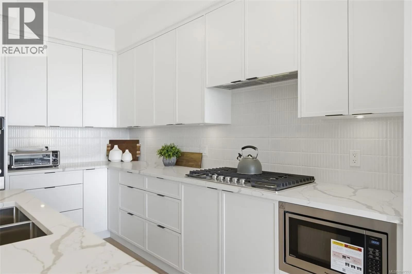 #113 1810 Selenite Pl, Langford, BC photo 5