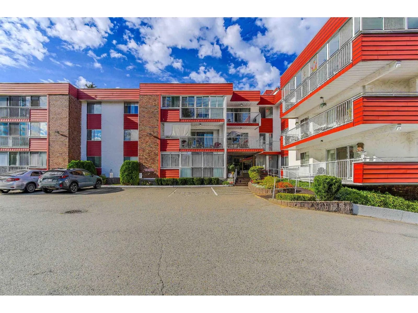 #104 32025 TIMS AVENUE, Abbotsford, BC photo 2