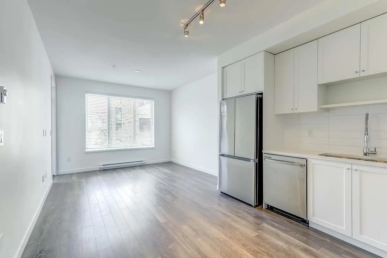 #215 15825 85 AVENUE, Surrey, BC photo 2