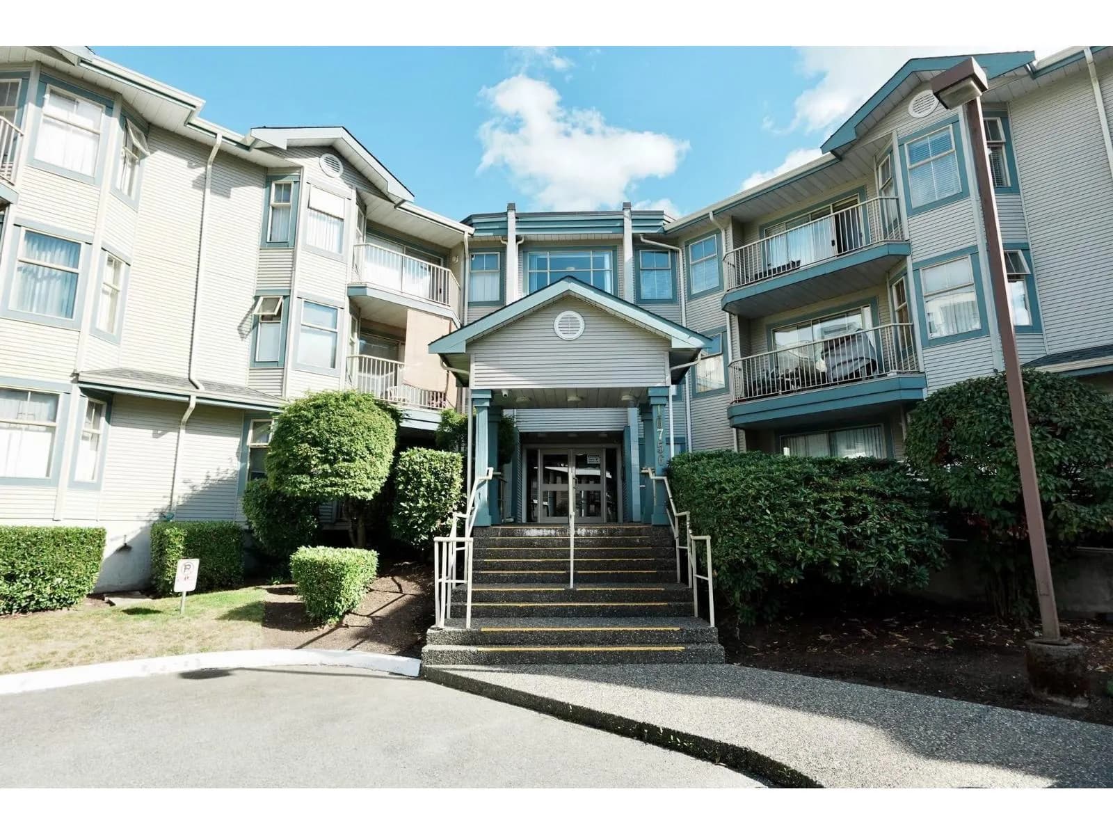 10756 N 138 STREET, Surrey