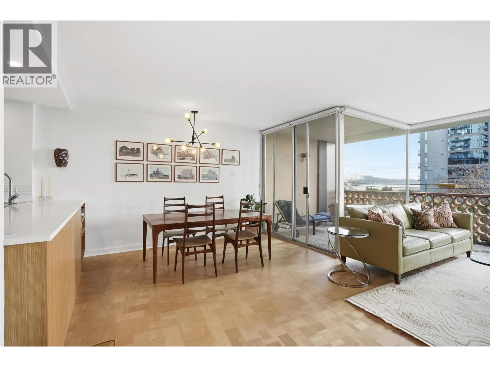 #102 2135 ARGYLE AVENUE, West Vancouver, BC photo 4