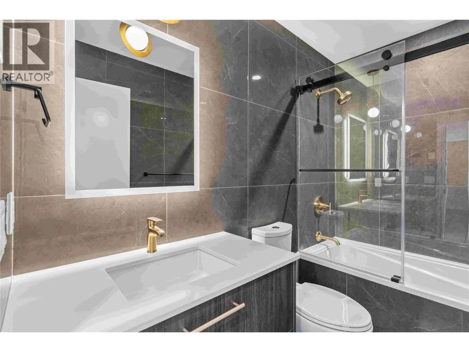#701 3800 Capozzi Road, Kelowna, BC photo 4