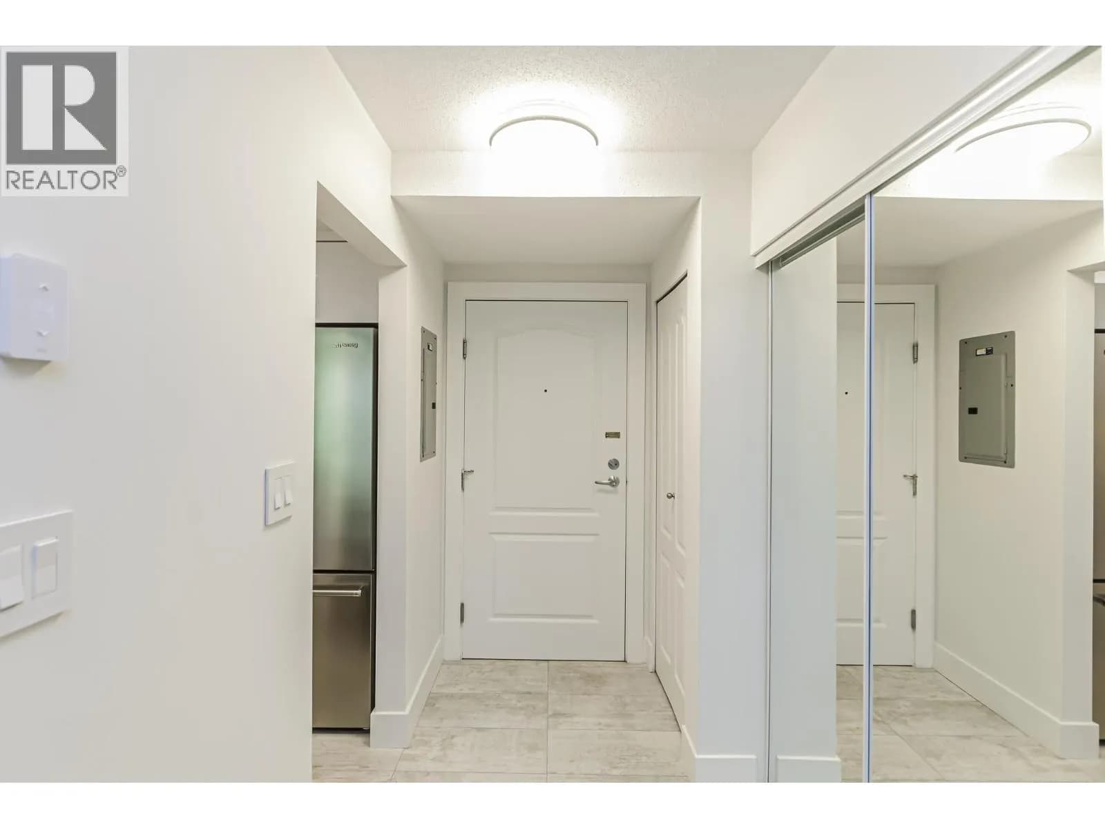 #303 7680 GRANVILLE AVENUE, Richmond, BC photo 4